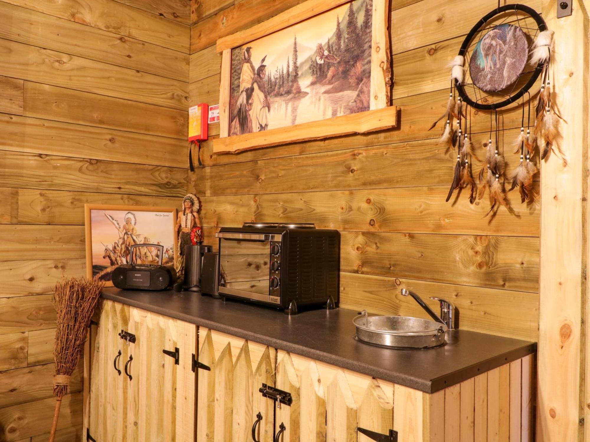 Apache Falls Lodge Limavady Extérieur photo